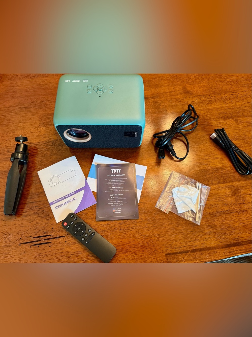 TMY P38 Projector Auto Focus WiFi Bluetooth + Stand & Accessories